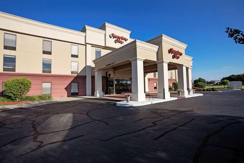 Hampton Inn Moultrie Exteriör bild